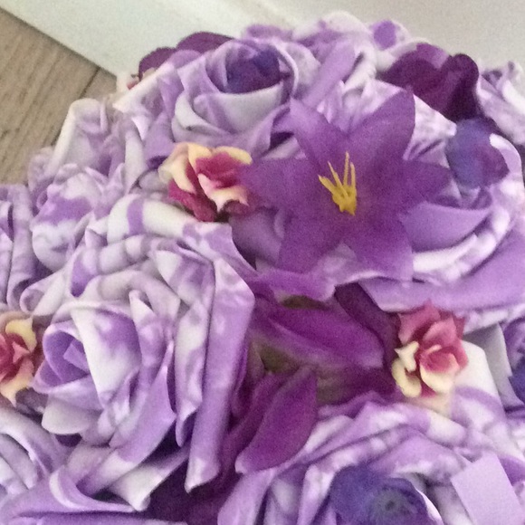 Purple/ white wedding bridal bouquet - Picture 5 of 5